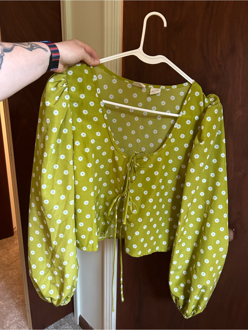 Levi’s Daisy Tie-Front Peasant Blouse — Green